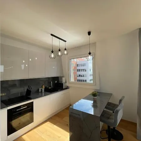 The Bridge Company Spacious Loft 74m2 Apartment